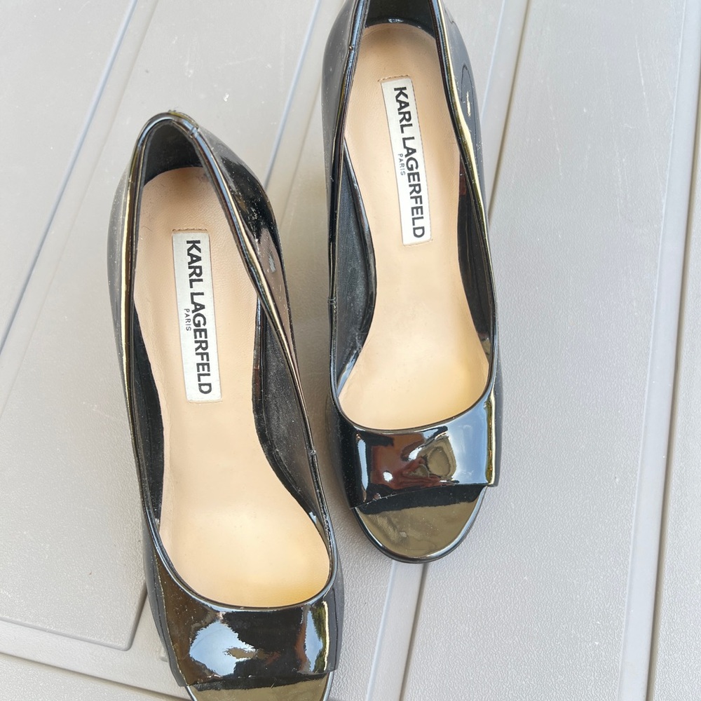 Karl Lagerfeld Shiny Black Peep Toe Heels
